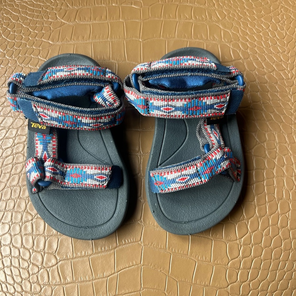 Teva Unisex-Baby T Hurricane XLT 2 Sandal, Canyon Dark Blue, 4 Medium US Toddler - Picture 3 of 8